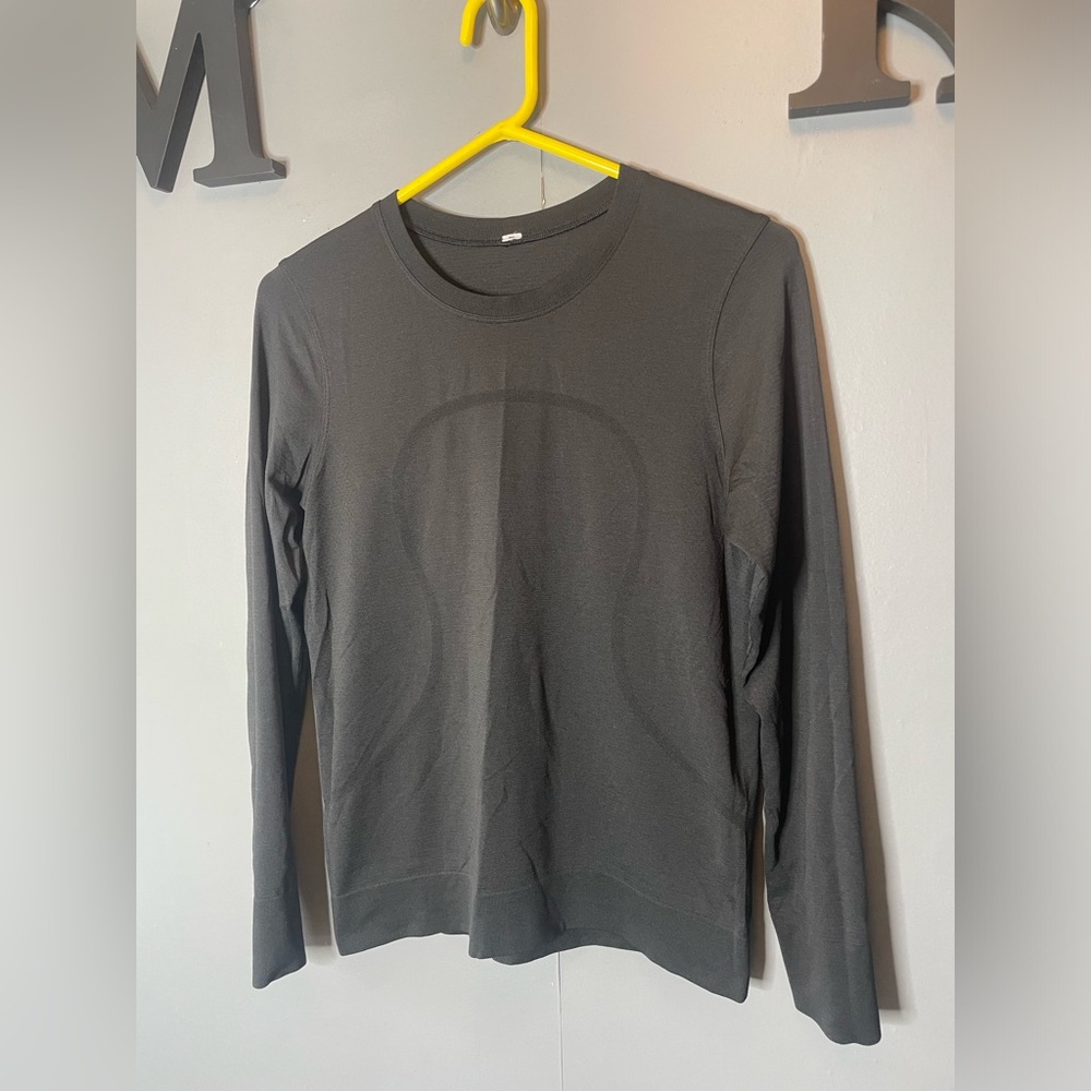 lululemon swiftly tech 2.0 long sleeve relaxed fit black size 4
